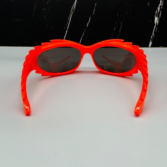 NEW BB0255S 005 BALENCIAGA ORANGE OVAL WOMEN BALENCIAGA SUNGLASSES - Picture 6 of 10
